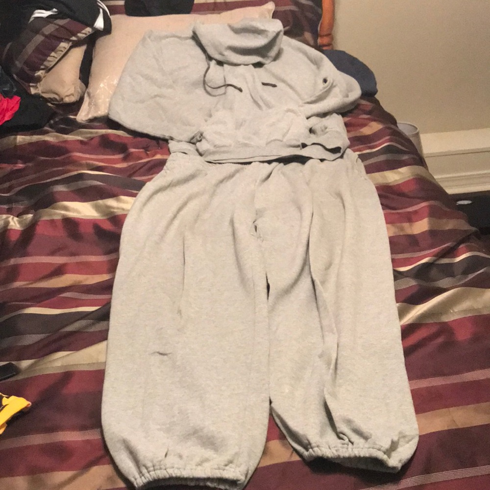 Fruit of the loom jogging pants and sweater hoodie